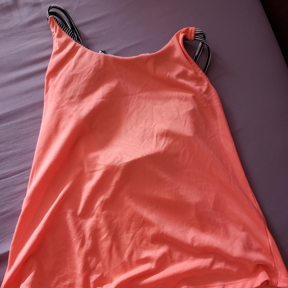 Active wear - Picture 2 of 2